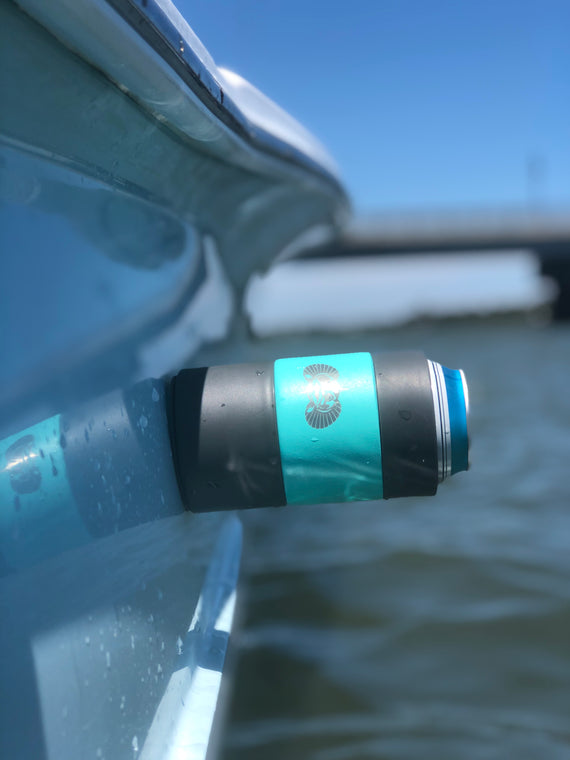 an image of a can with a sleeve  